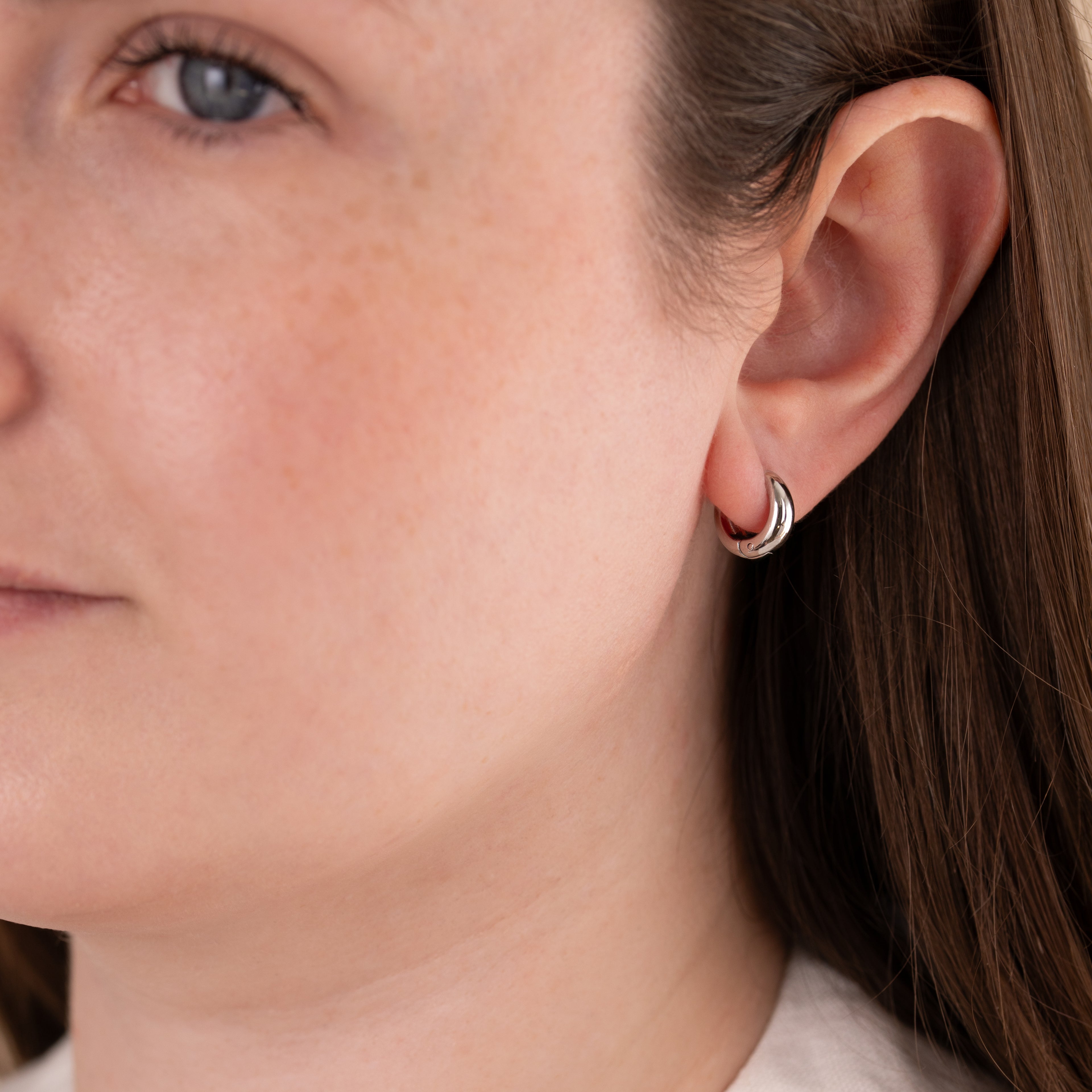 Alora Hoops