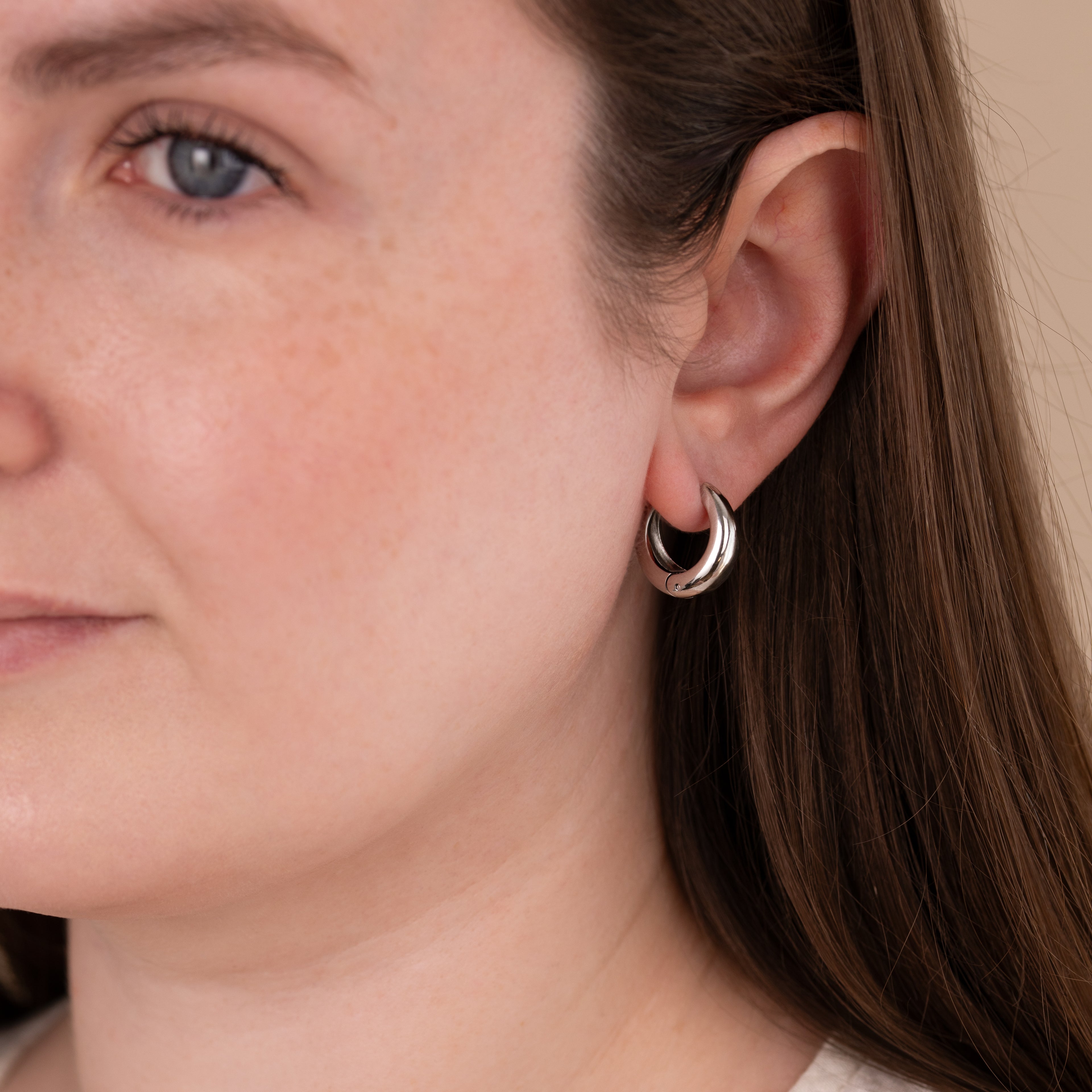 Alora Hoops